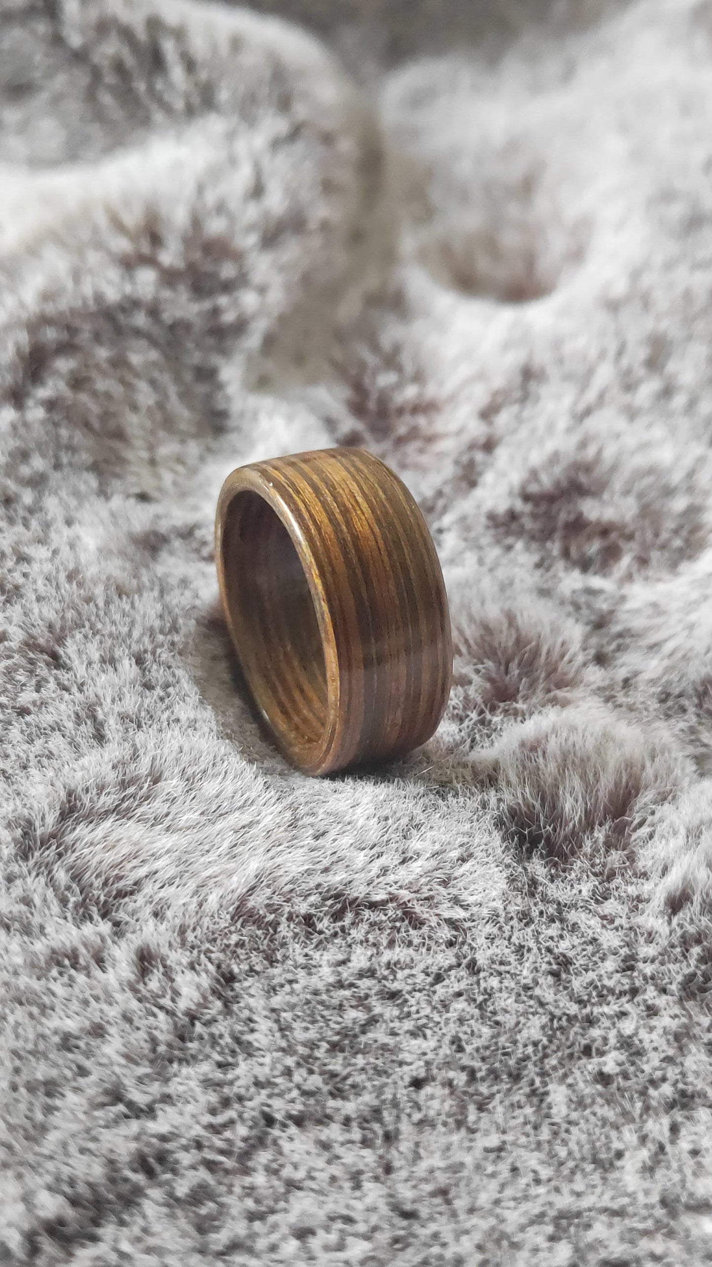Pierścionek z drewna wenge - ręcznie robiony unisex / naturalna obrączka eko - WoodRingsByJet