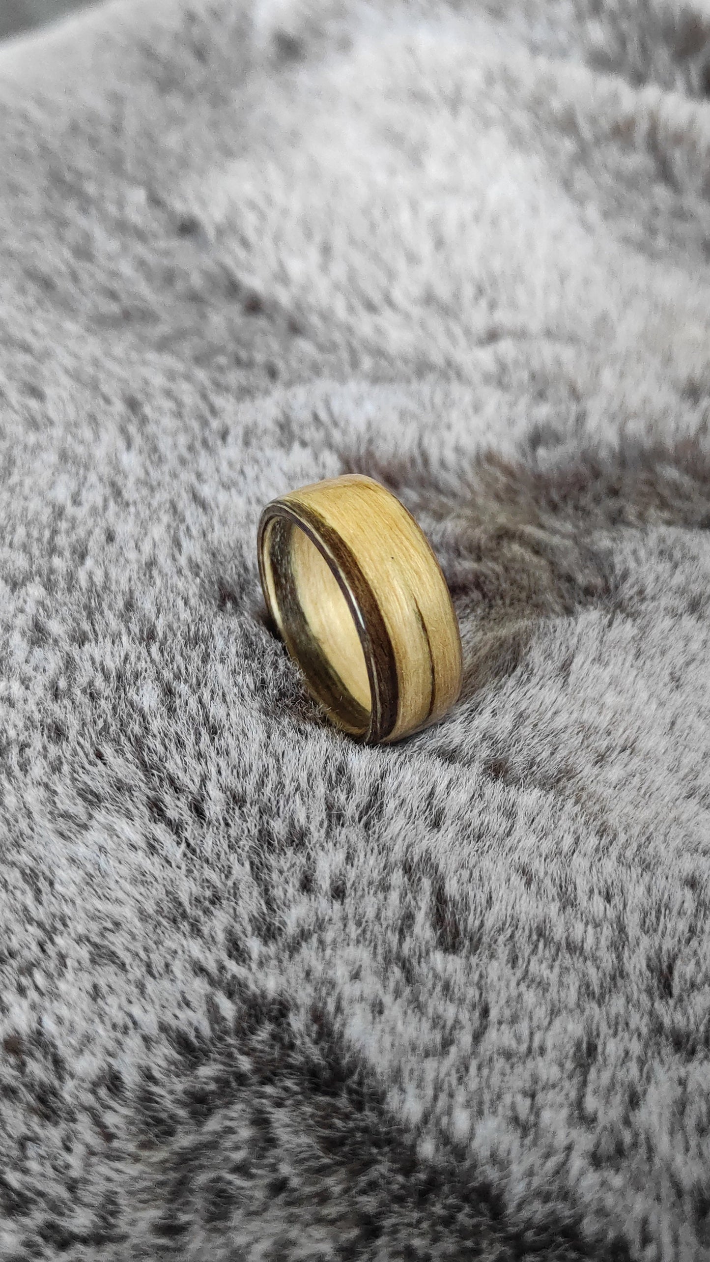 Zebrano — ręcznie wykonana obrączka drewniana (Bentwood) | wodoodporna, uniseks, spersonalizowana - WoodRingsByJet