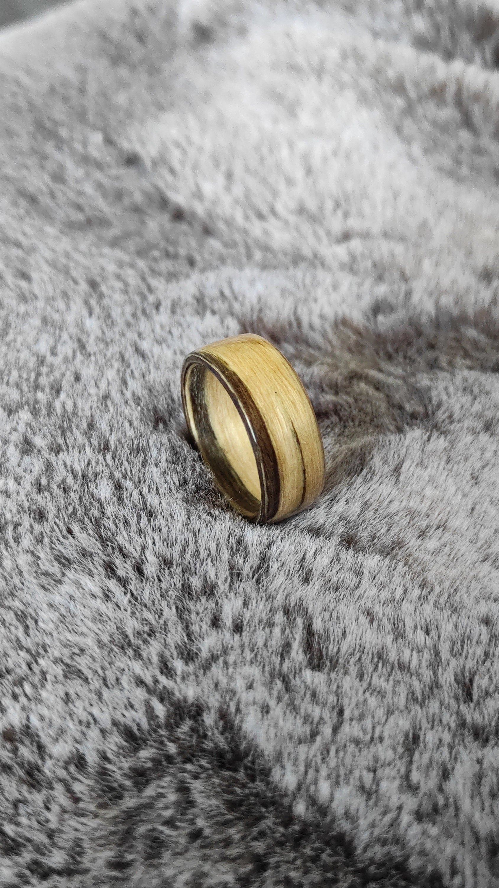 Zebrano — ręcznie wykonana obrączka drewniana (Bentwood) | wodoodporna, uniseks, spersonalizowana - WoodRingsByJet
