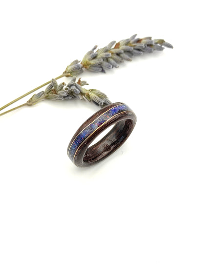 Pierścionek drewniany z opalem – wenge Midnight