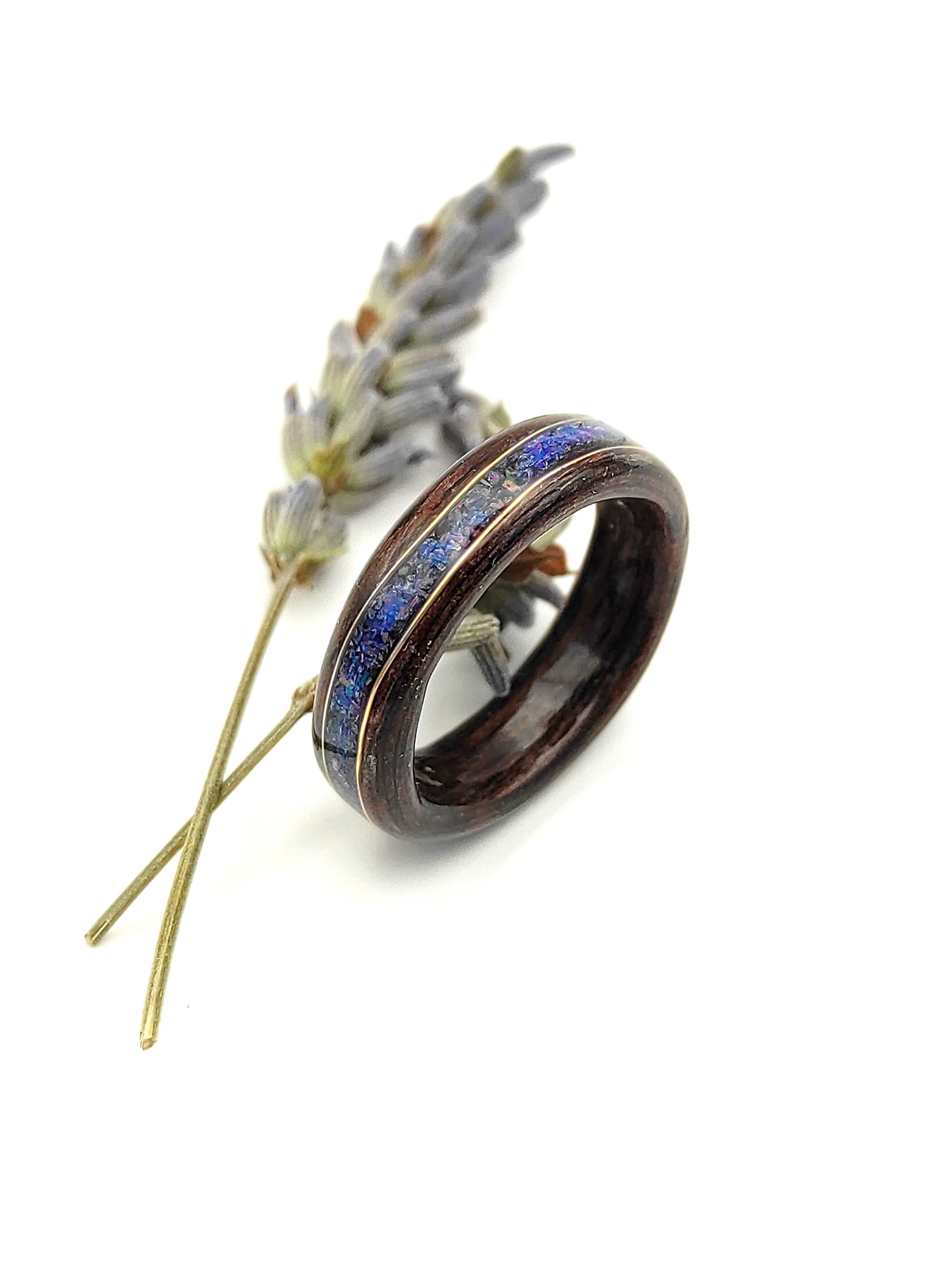 Pierścionek drewniany z opalem – wenge Midnight