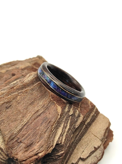 Pierścionek drewniany z opalem – wenge Midnight