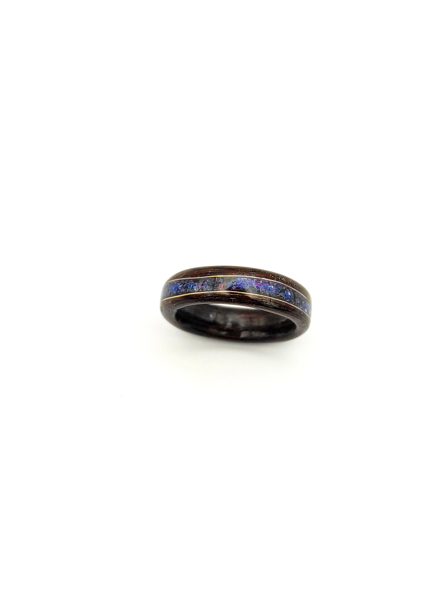 Pierścionek drewniany z opalem – wenge Midnight